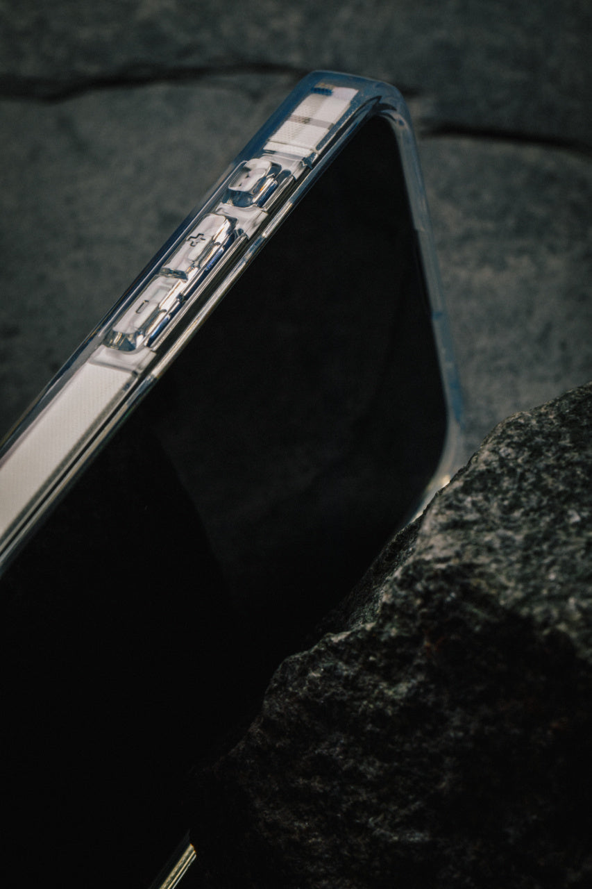 Plyo Pro iPhone 16E Case