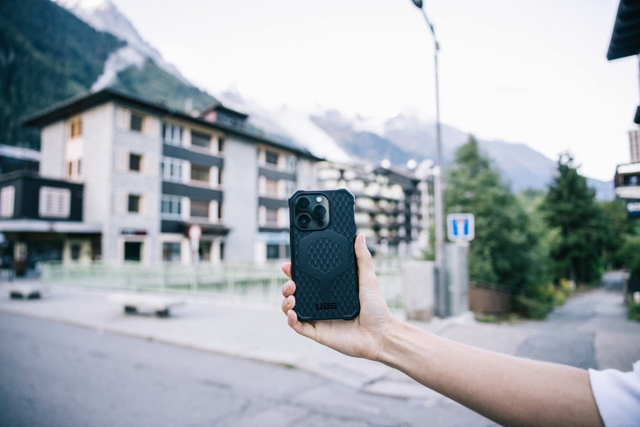 Essential Armor MagSafe Series iPhone 14 Plus Case