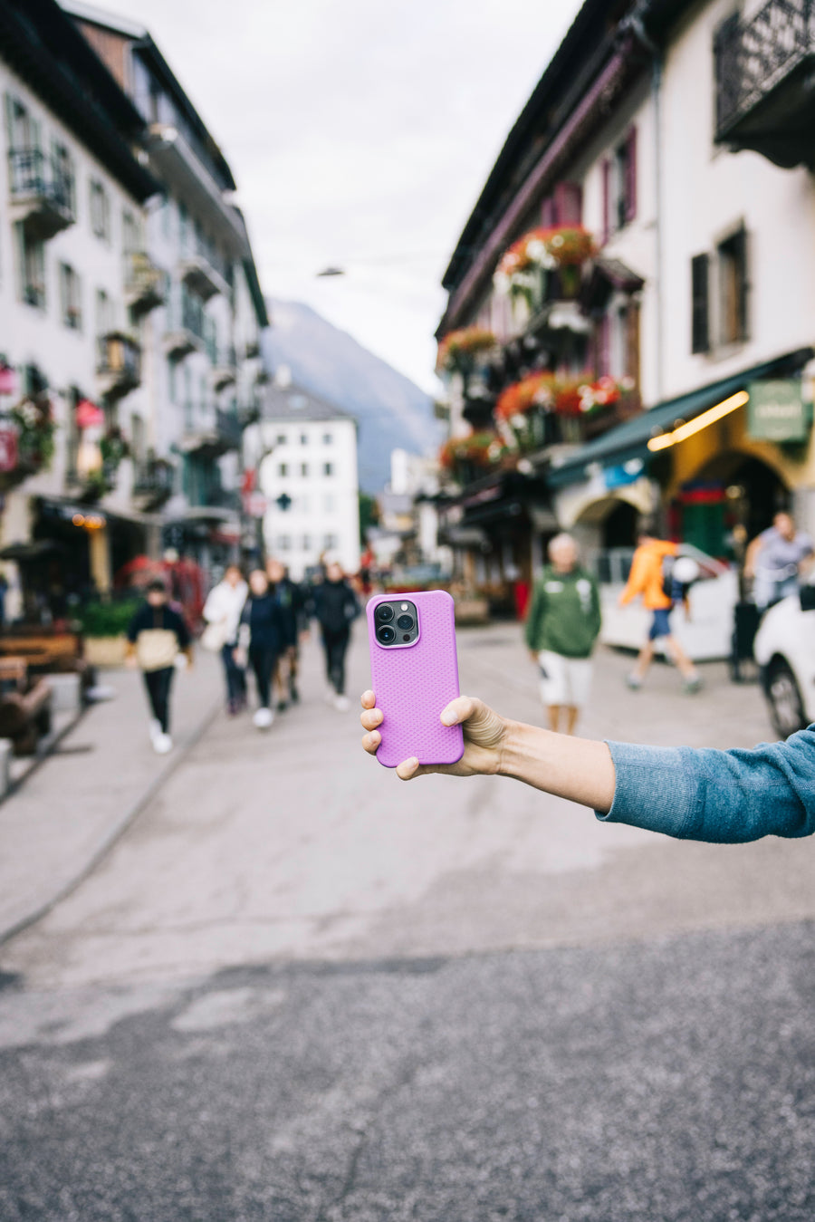 [U] Dot MagSafe iPhone 14 Plus Case