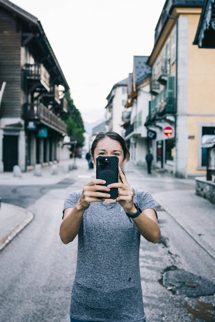 Essential Armor MagSafe Series iPhone 14 Plus Case