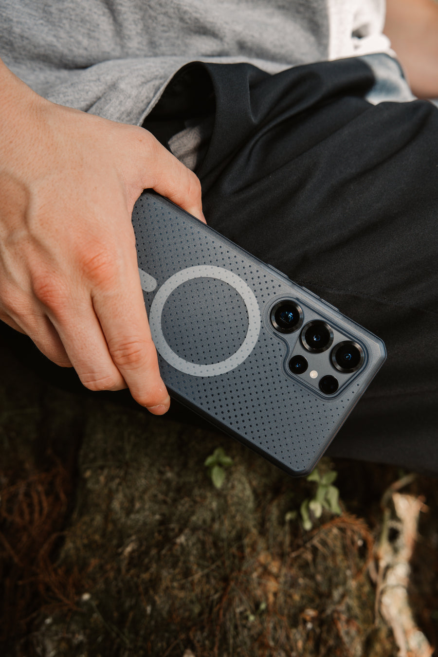 Dot Galaxy S25 Ultra Case